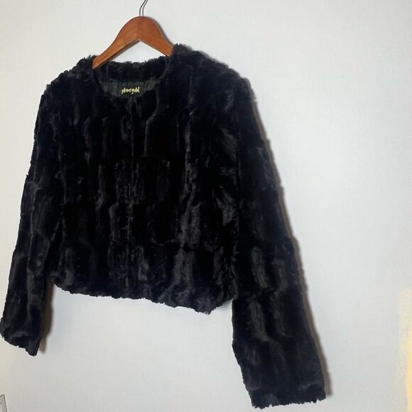 Planet Gold Black Textured Faux Fur Cropped Jacket - Picture 2 of 7
